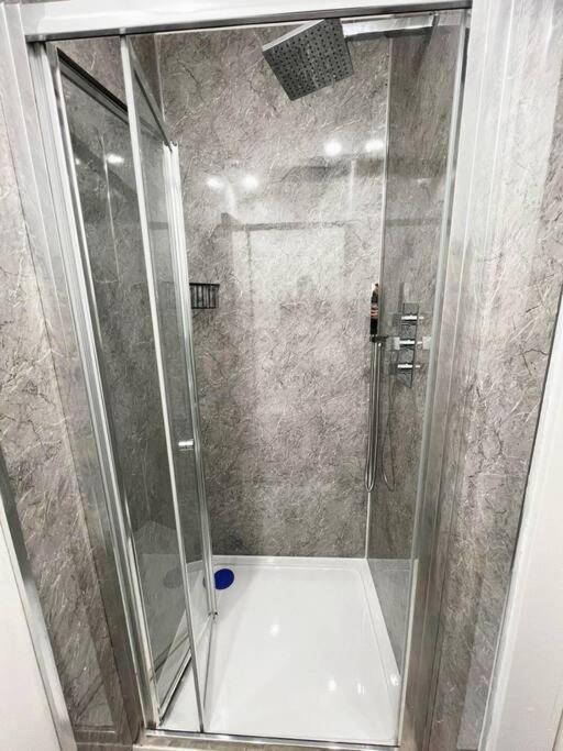 Shared House In Central Location Inverness Ngoại thất bức ảnh